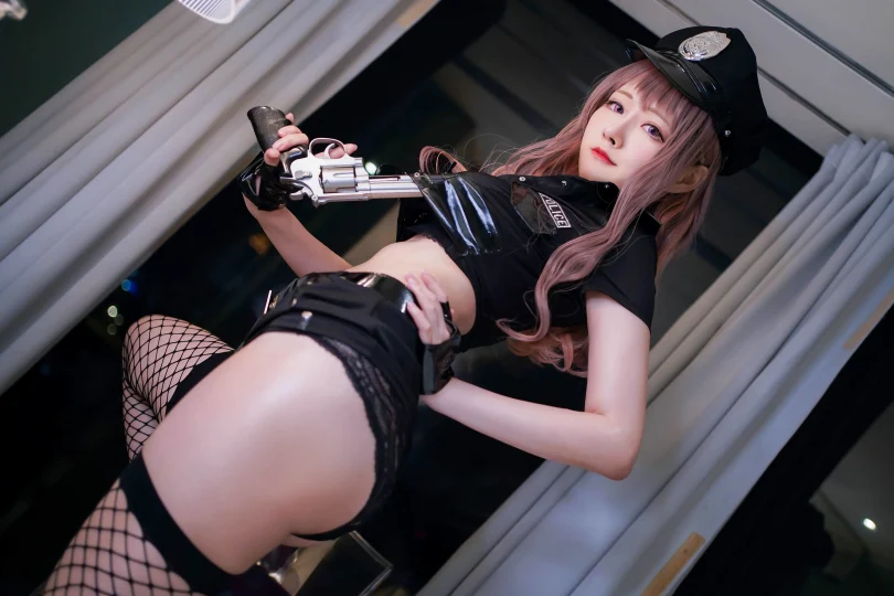 Arty亚缇cos女警 | Arty亚缇_鱼网·女警cosplay作品 [25P-14MB](亚缇克兰知乎)插图