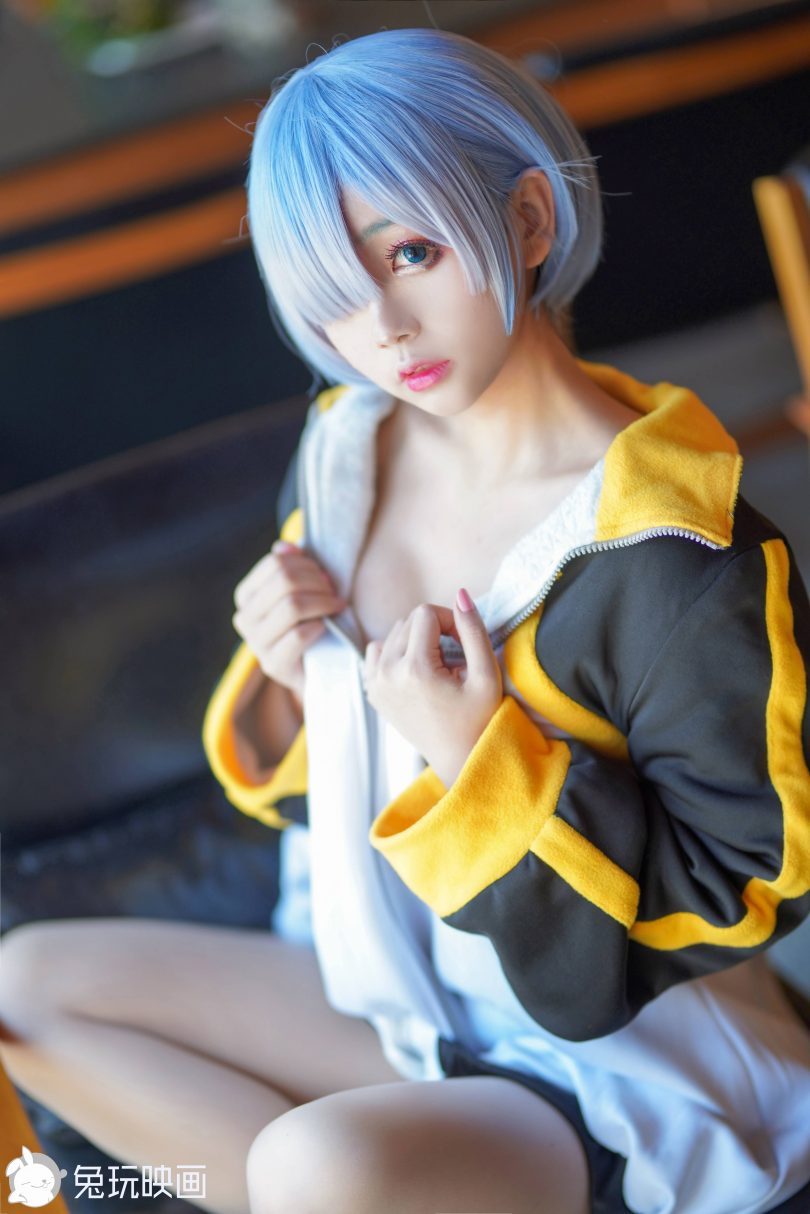 日奈娇cos蕾姆 |椎名莜(日奈娇) _蕾姆·运动服cos作品 [27P-642MB]