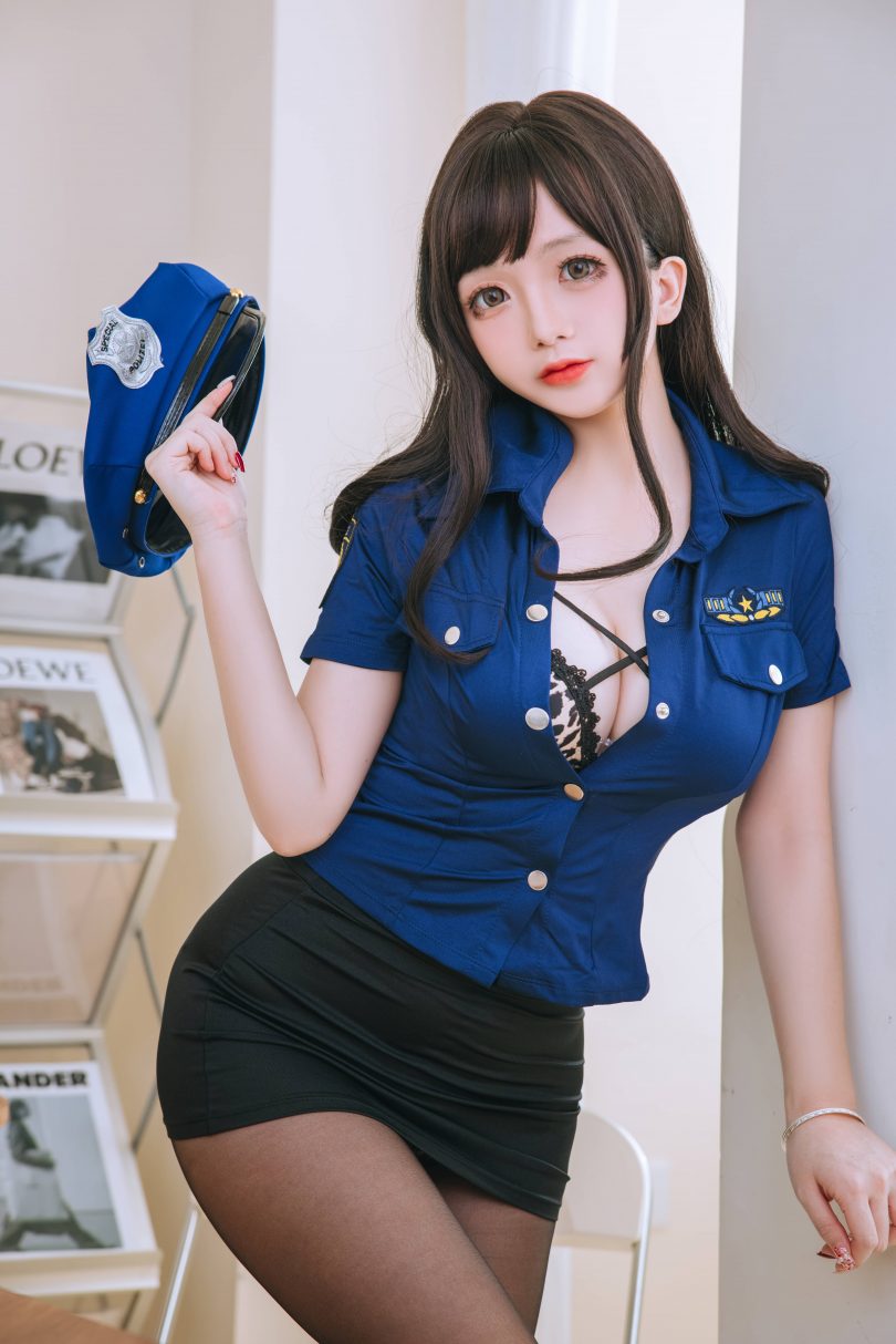 日奈娇cos作品 | 椎名莜(日奈娇)_豹纹女警cosplay [111P-1.38GB]