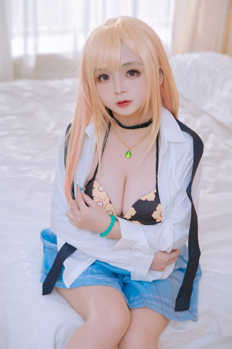 日奈娇_更衣人偶坠入爱河·喜多川海梦泳装cos [65P-216MB] | 日奈娇cos作品