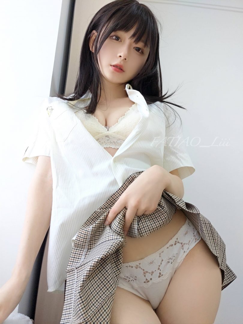 迷之呆梨Fantia cos系列 | 迷之呆梨_Fantia·2022年8月合集cosplay [232P9V-664MB]