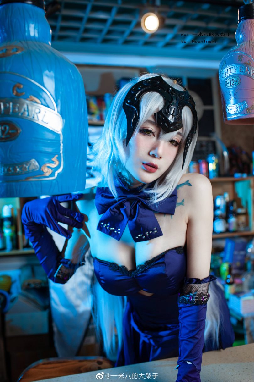 一米八的大梨子cos黑贞 | 一米八的大梨子_FGO·黑贞晚装cos作品 [9P-112MB]