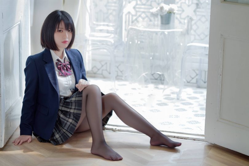 半半子cos彼女 | 半半子_彼女の制服姿が好きcos作品 [54P-84MB]插图