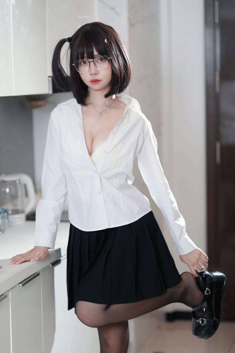 洛桑w伊梓cos图集 | 洛桑w伊梓_眼镜妹妹cos作品 [32P-307MB](洛桑的视频)插图3
