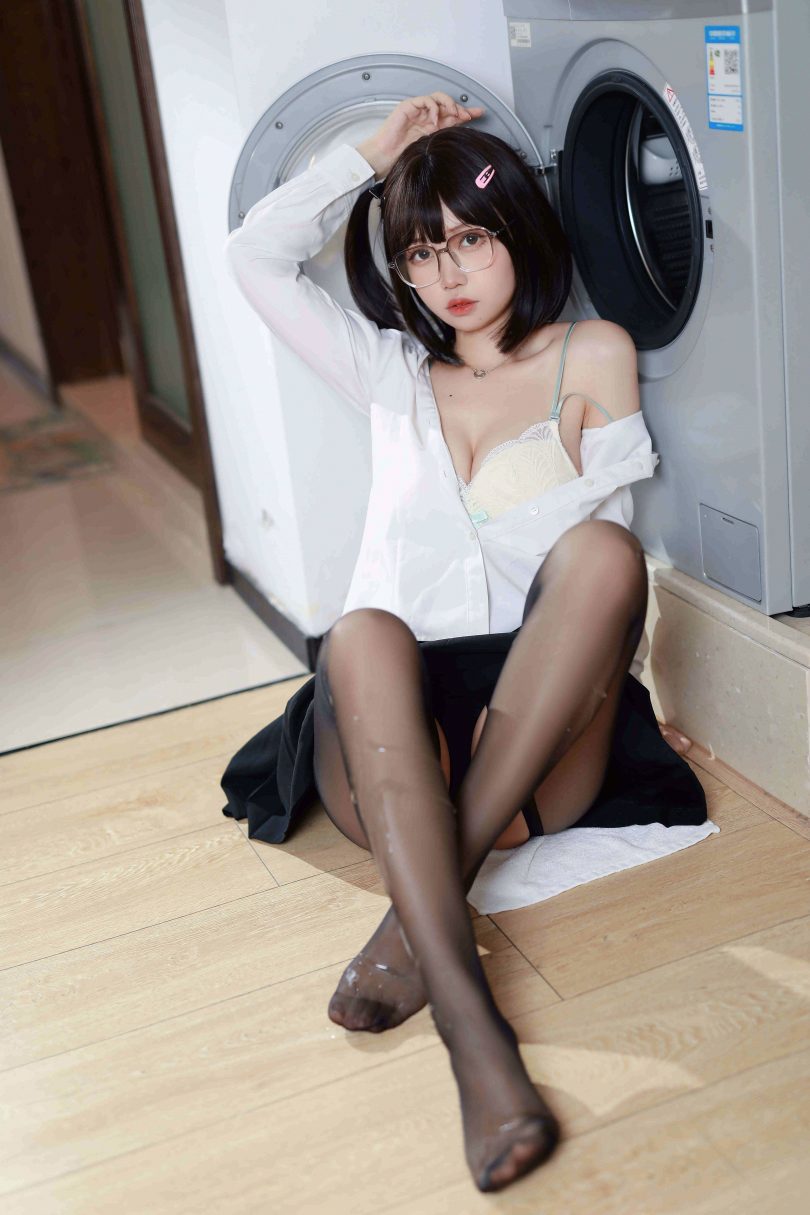 洛桑w伊梓cos图集 | 洛桑w伊梓_眼镜妹妹cos作品 [32P-307MB](洛桑的视频)插图6
