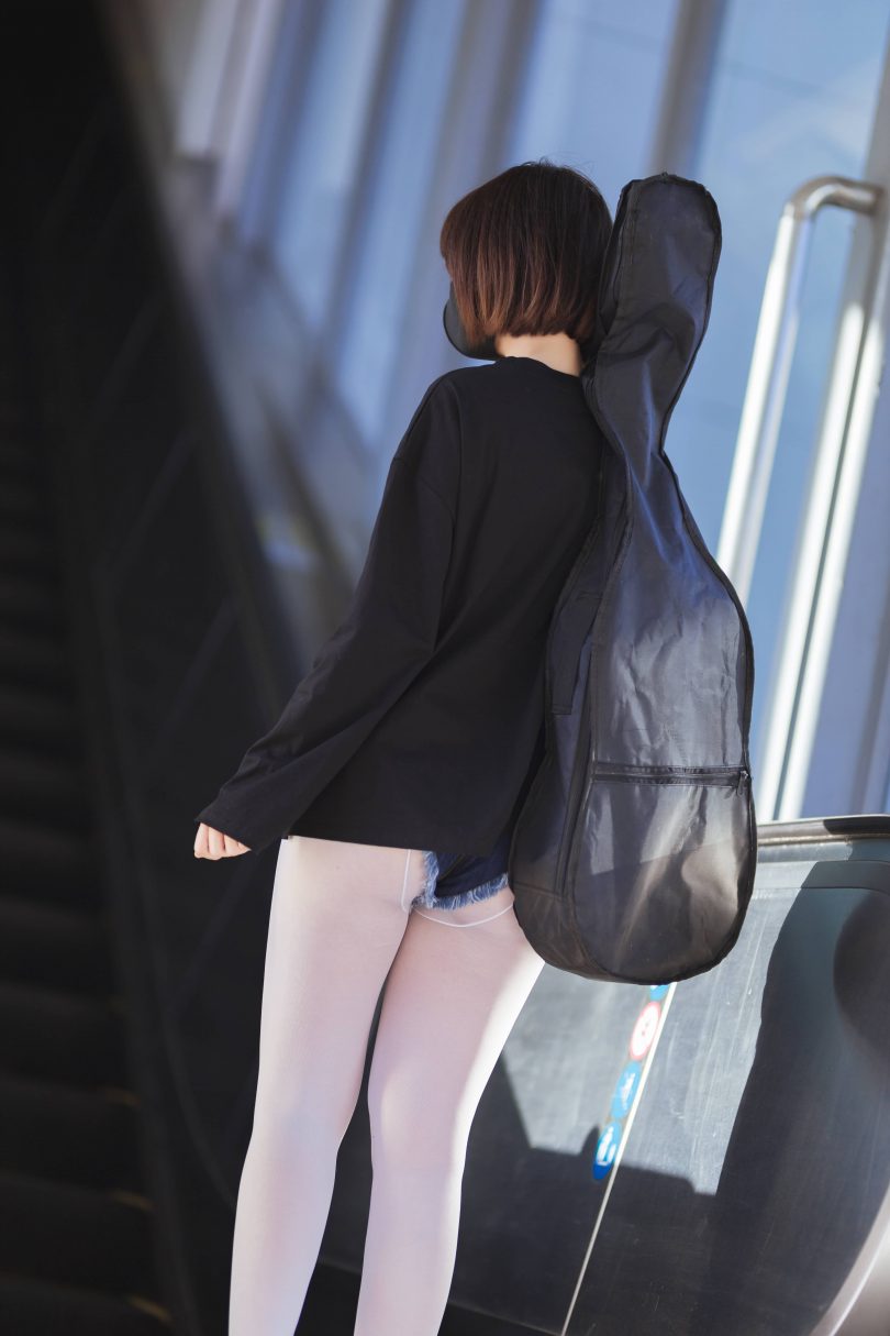 洛桑w伊梓cos升玖老师 | 洛桑w伊梓_升玖老师·地铁吉他cos [26P-276MB]