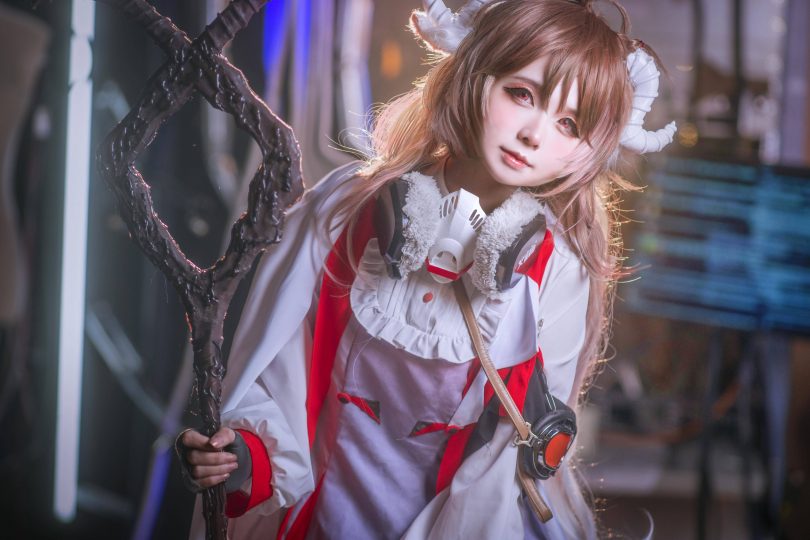 渊秧cos艾雅法拉 | 渊秧_明日方舟·艾雅法拉cos作品 [10P-17.69MB]插图