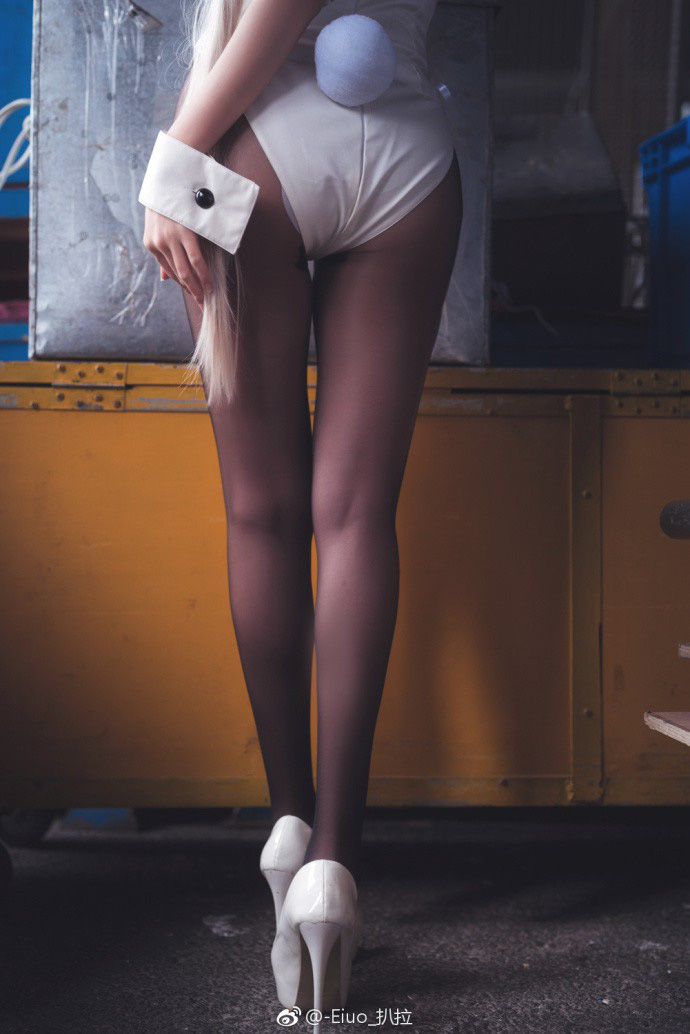 coser@Eiuo_扒拉在《缘之空》 中化身“兔女郎版”春日野穹(最近很火的扒拉是什么意思)插图6