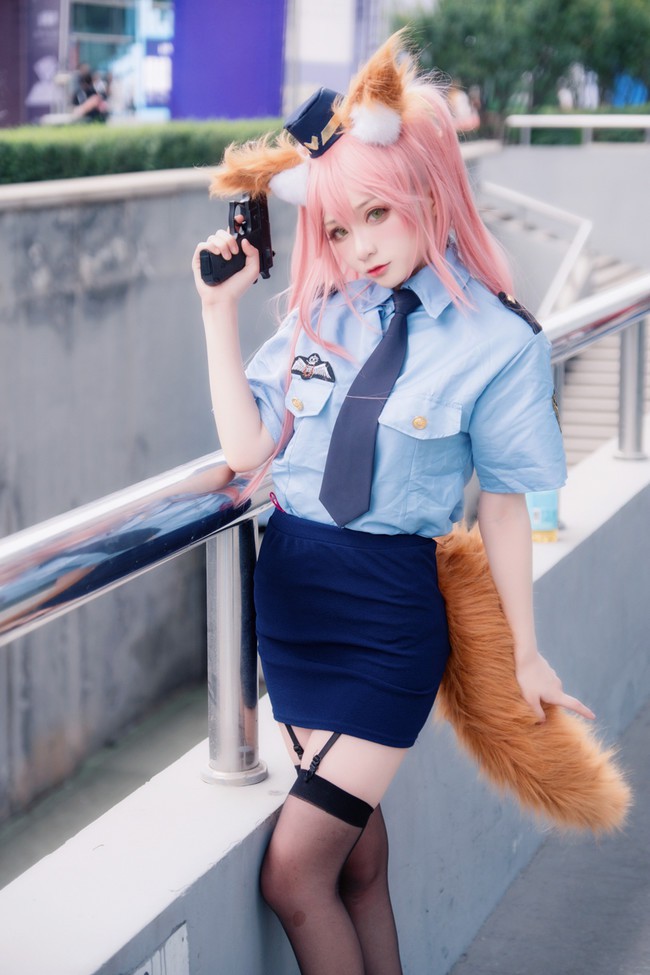 coser@chase起司在《Fate/Grand Order》中化身“女警版”玉藻前插图2