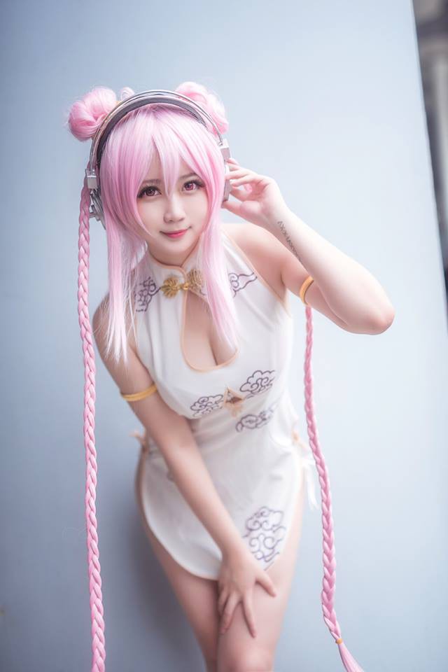 coser@依依超级懒在现实生活中化身性感的“超级索尼子”插图1