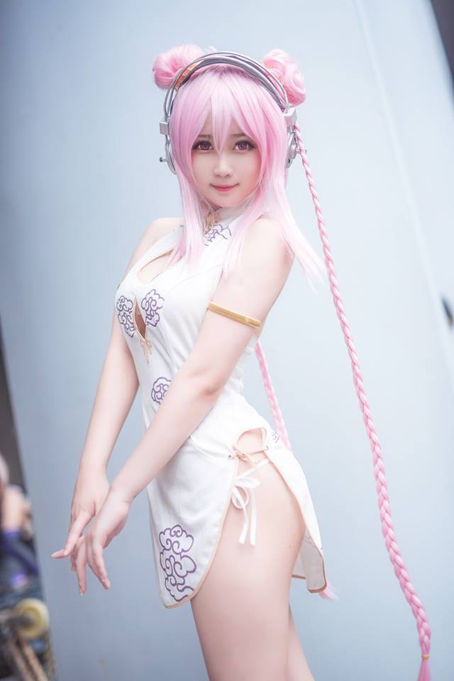 coser@依依超级懒在现实生活中化身性感的“超级索尼子”插图4