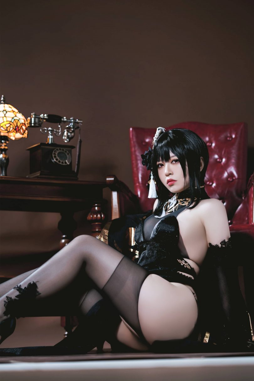 半半子cos镇海 | 半半子_碧蓝航线·镇海奇响华殿cos作品 [38P-119MB]