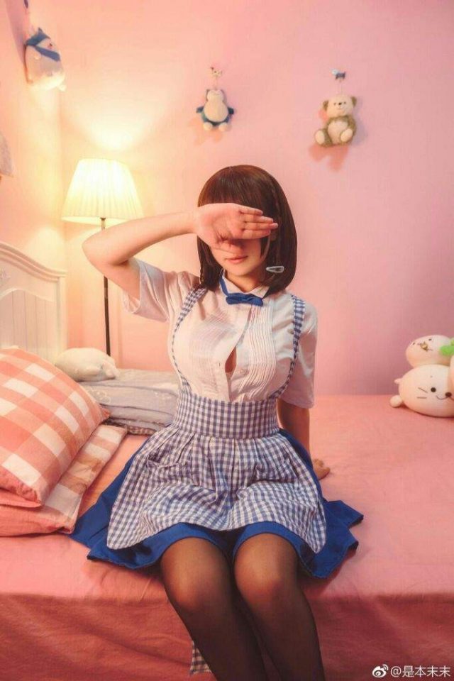 coser@是本末末在《星期一的丰满》性感迷人的小爱插图3
