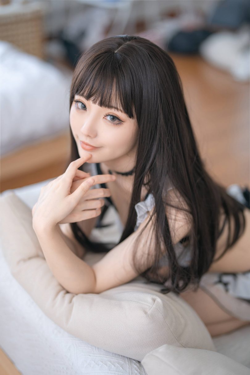 桃良阿宅cosplay图包 | 桃良阿宅_黑白睡裙·午睡cos作品 [30P-153MB](桃良阿宅 资料)插图