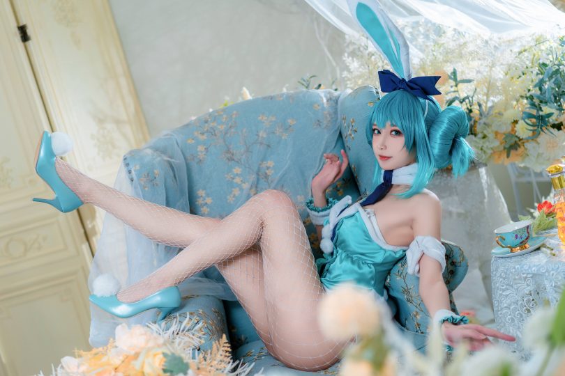 阿包也是兔娘cos初音未来 | 阿包也是兔娘_白兔miku·初音未来cos作品 [28P-663MB](阿包也是兔娘COS凌华)插图