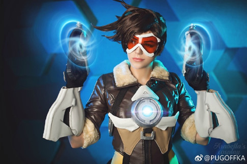 coser@PUGOFFKA在《守望先锋》化身迷人的“猎空者”Tracer(coser pialoof)插图3