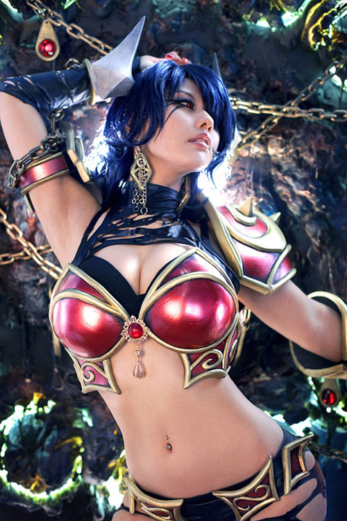 “螺旋猫”coser@Tasha在游戏《刀塔2》化身“痛苦女王”阿卡莎(谁有螺旋猫ps)插图3
