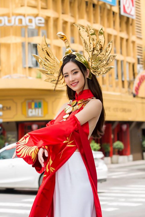 越南女coser@君羽在游戏《传说对决》中化身“光明女神”卢米娅(越南知名女dj)插图2