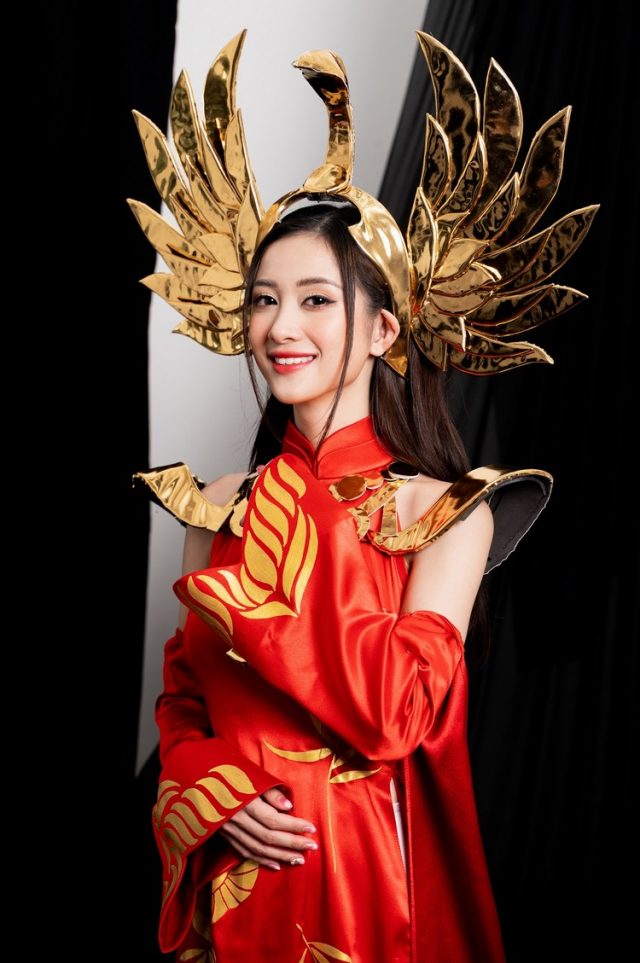 越南女coser@君羽在游戏《传说对决》中化身“光明女神”卢米娅(越南知名女dj)插图6