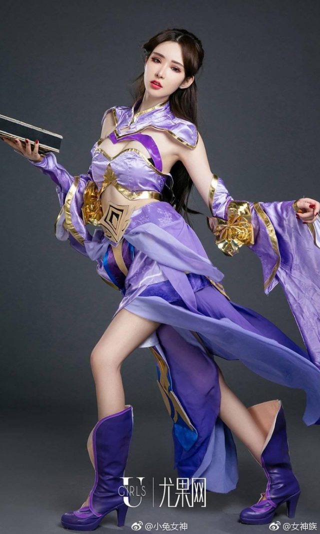 coser@萌琪琪Irene在《王者荣耀》中化身“月光之女”露娜(萌琪是什么意思)插图1
