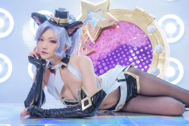 coser@蕾菈Laira在《传说对决》变身性感迷人的“兔女郎 ”艾瑞(蕾拉是什么)插图1