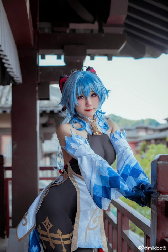 女coser@miidoo酱在游戏《原神Impact》中的甘雨COSPLAY(michi酱ins)插图2