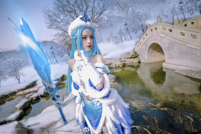 coser@同恩icon在《王者荣耀》中化身“冰雪女王”王昭君插图2