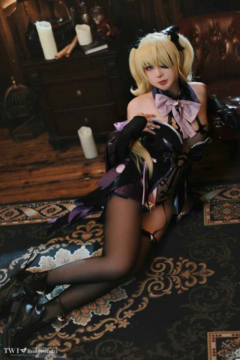 小容仔咕咕咕w cos菲谢尔 | 小容仔咕咕咕w_原神·菲谢尔cos作品 [26P1V-253MB]