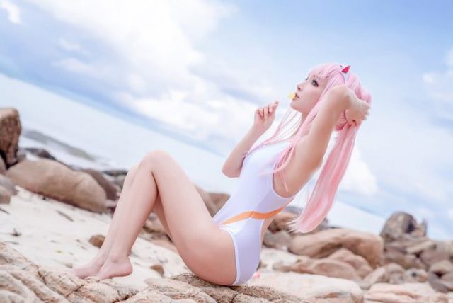 coser@小洮在《DARLING in the FRANXX》中化身“神秘少女”零二插图