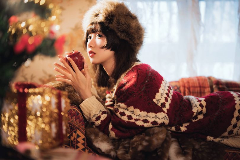 木棉棉OwO_圣诞cosplay | 木棉棉OwO_毛衣·圣诞快乐cos作品 [25P-468MB]