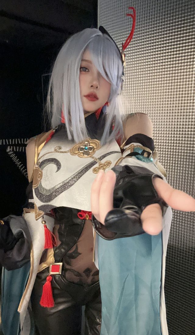在“walk-in”被禁止的情况下，MC Luo Xin在《原神》中cosplay申鹤插图3