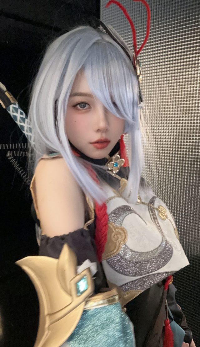 在“walk-in”被禁止的情况下，MC Luo Xin在《原神》中cosplay申鹤插图4