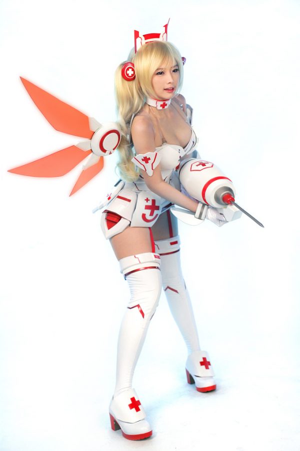 coser@Doremi化身游戏《Lost Saga》中的机器人护士“R-Cyber Medic”插图
