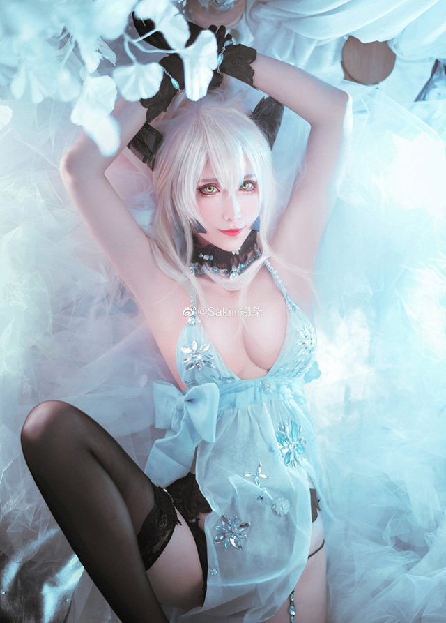 coser@Sakiiii翎柒在《Fate/Grand Order》化身性感美丽的阿尔托莉雅(翎七的微博)插图5