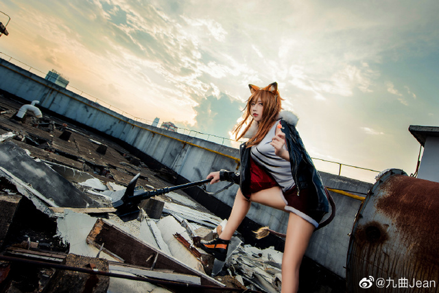 coser@九曲Jean在《明日方舟》化身狐狸版的“推进之王”维娜(九曲()())插图