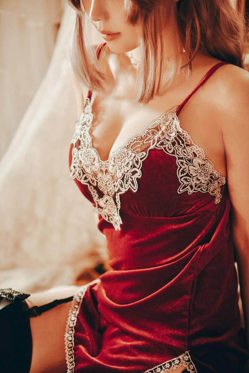 ElyEE子_Sleepy Velvet作品 | ElyEE子_Sleepy Velvet·吊带睡裙cos [61P-151MB]