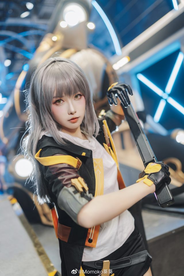 Momoko葵葵cos《崩坏：星穹铁道》开拓者·星，星辰闪耀英姿飒爽插图5