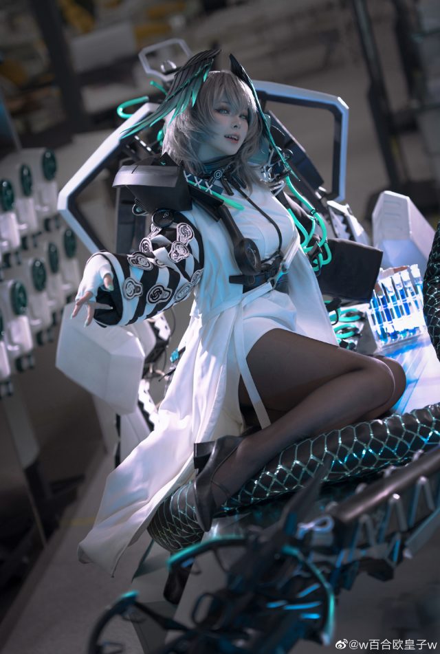 w百合欧皇子w cos《明日方舟》霍尔海雅，美轮美奂光芒四射(w百合欧皇子是谁)插图1