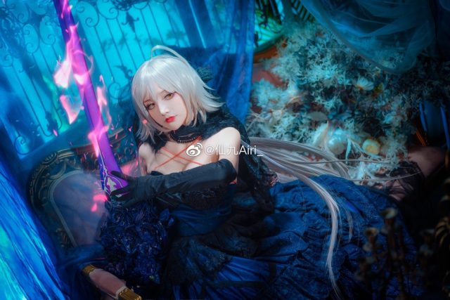 仙九Airi cos《Fate/Grand Order》贞德，绽放贞德的优雅与魅力(仙九呀 小说)插图1