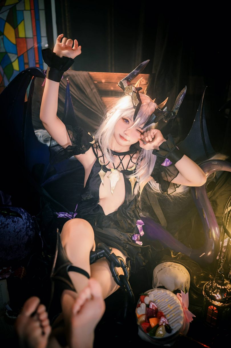 伊喵君_Nya cos法芙娜 | 伊喵君Nya_四叶草剧场·法芙娜cos作品 [27P-256MB]