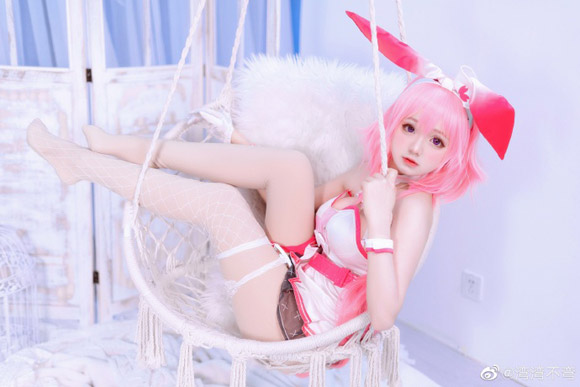 湾湾不弯的《崩坏3》八重樱护士同人cosplay，美丽可爱的治愈之花(湾湾my)插图1