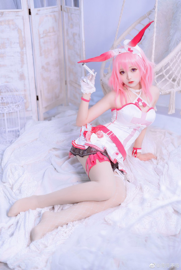 湾湾不弯的《崩坏3》八重樱护士同人cosplay，美丽可爱的治愈之花(湾湾my)插图3
