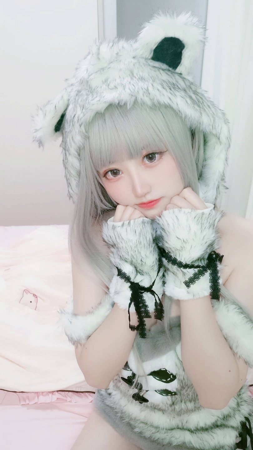 千阳(ちよ)cos白熊 | 千阳快起床_原创·白熊cos作品 [14P-18MB]