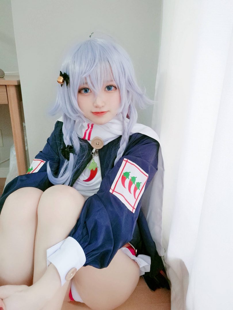 千阳(ちよ)cos七奈神乐 | 千阳快起床_狗妈·七奈神乐cos作品 [15P-26MB]