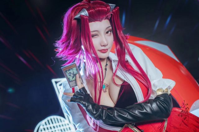 如月灰cos《游戏王5D’s》十六夜秋，酷炫再现角色魅力(如月是哪个动漫人物)插图3