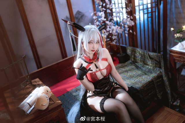 宮本桜cos《碧蓝航线》埃吉尔，性感与美丽的完美结合(宫本cp)插图
