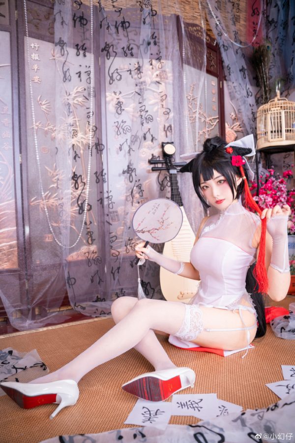 小幻仔cos《碧蓝航线》高雄獒，展现旗袍魅影的诱惑(小幻仔微博)插图3