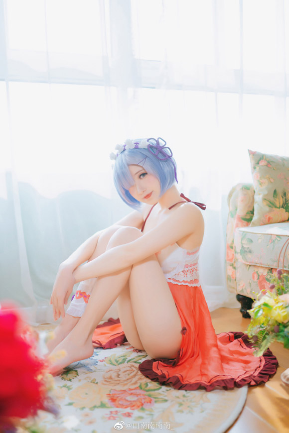 山南南南南的“睡衣版”蕾姆cosplay，将可爱迷人的角色带到眼前(山南山歌词)插图5
