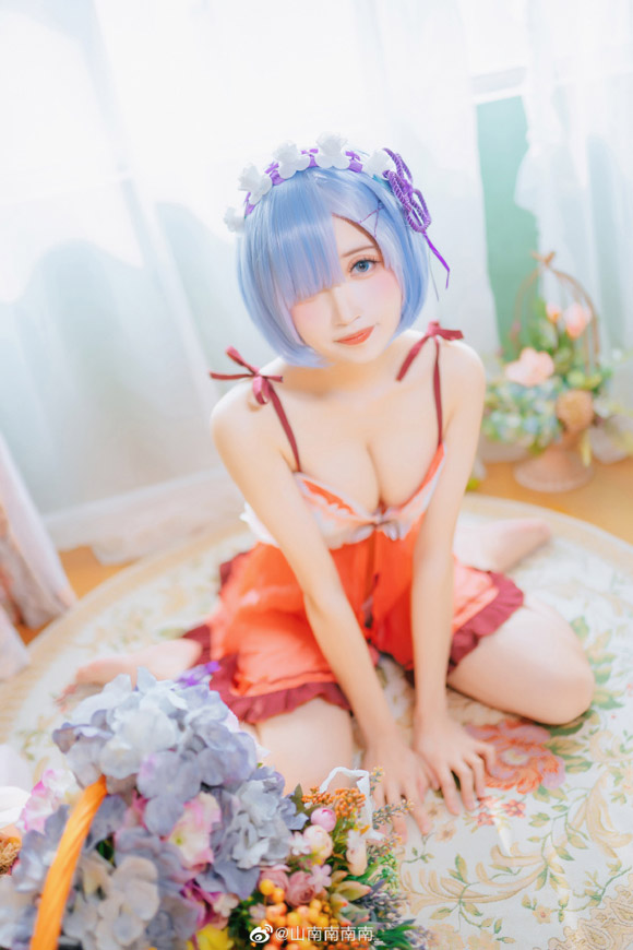 山南南南南的“睡衣版”蕾姆cosplay，将可爱迷人的角色带到眼前(山南山歌词)插图6