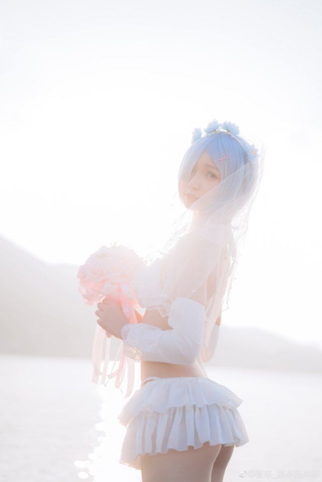橙喵_要早起早睡cos蕾姆花嫁，婚纱梦境中的可爱迷人插图2